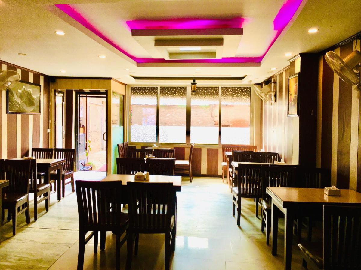 Hotel Ace Kathmandu Exteriör bild